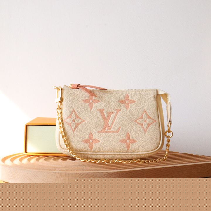 LV Clutch Bags